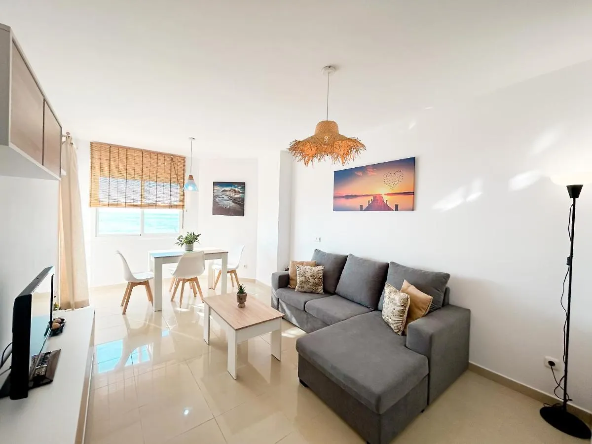 Apartment On The 1St Line Of The Sabinillas Beach With Sea Views San Luis de Sabinillas