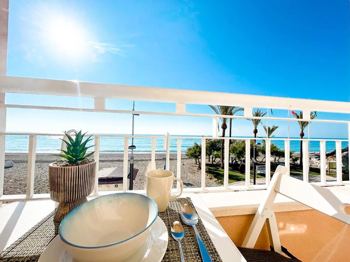 Apartment On The 1St Line Of The Sabinillas Beach With Sea Views San Luis de Sabinillas 0*,  Hiszpania